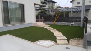 お庭管理　広島市　人工芝敷設　完了